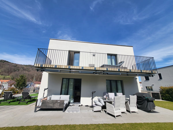 Sichtschutz Balkon privates Einfamilienhaus