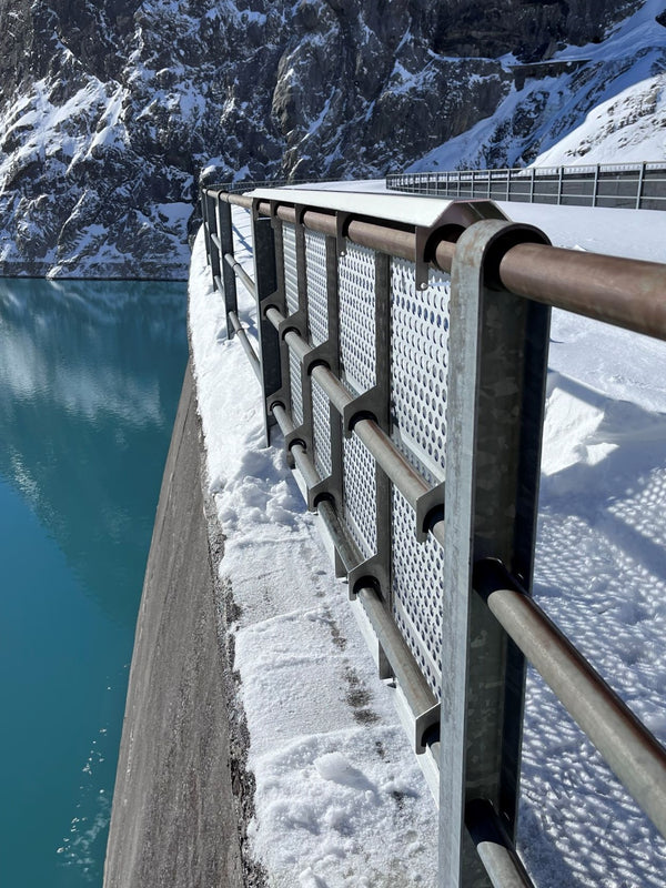 Bogenstaumauer Limmern, Neunkirch GL